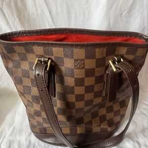 Louis Vuitton Marais PM Damier Ebene Bucket Bag Red Suede Interior